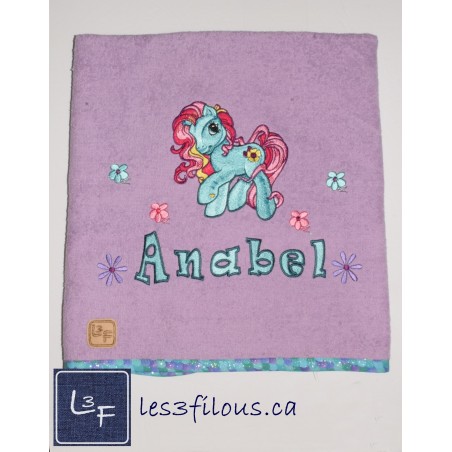 Pouliche Drap de Bain Brodé et Personnalisé DRA-075