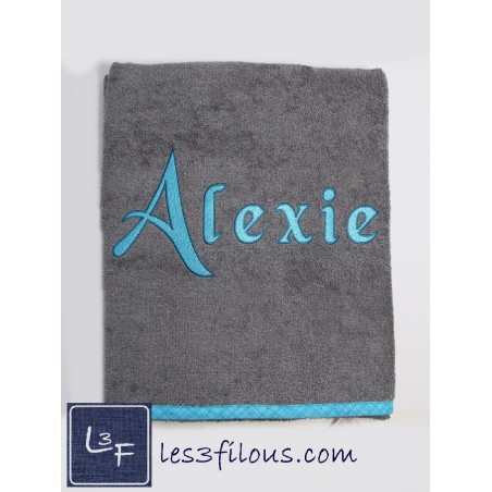 Prénom Logo Drap de Bain Brodé et Personnalisé DRA-023