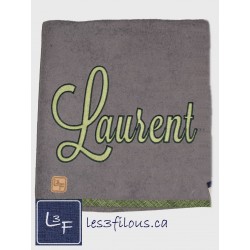 Prénom Logo Drap de Bain Brodé et Personnalisé DRA-144