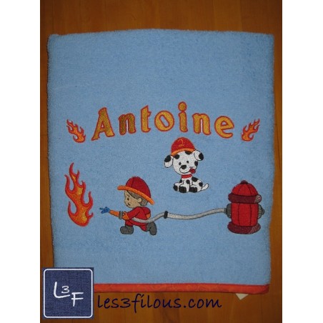 Pompier Dalmatien Drap de Bain Brodé et Personnalisé DRA-152