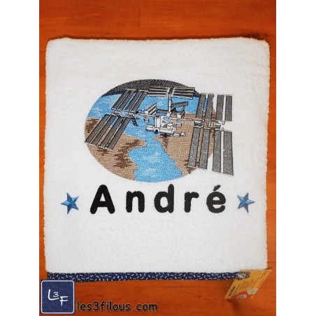 Espace Drap de Bain Brodé et Personnalisé DRA-110