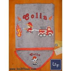Camion de Pompier Drap de Bain Brodé et Personnalisé DRA-070