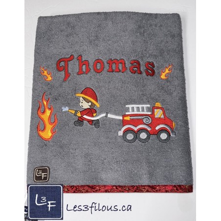 Camion de Pompier Drap de Bain Brodé et Personnalisé DRA-070