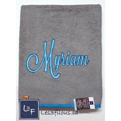 Prénom Logo Drap de Bain Brodé et Personnalisé DRA-118