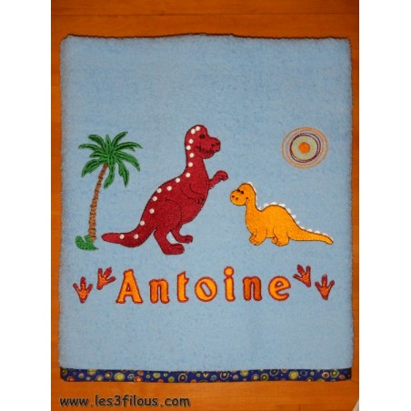 Dinosaures Drap de Bain Brodé et Personnalisé DRA-167