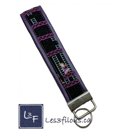 Porte Clefs Jeux Video Donkey Kong sur fond Mauve PC-216