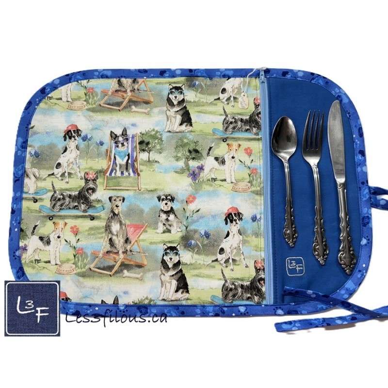 Chiens en Vacance Napperon avec Pochette Prêt à Broder Personnalisé NAP-369P