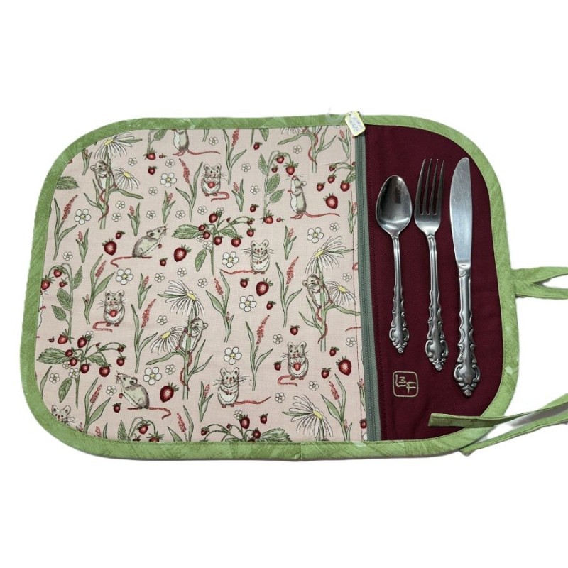Petites Souris et Fraises Napperon avec Pochette Prêt à Broder NAP-440P