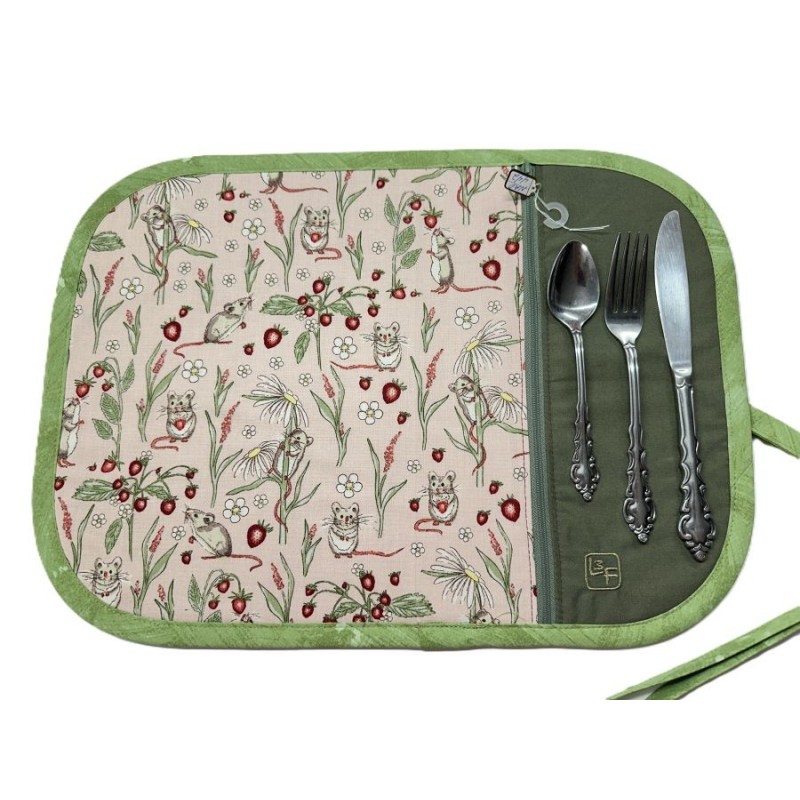 Petites Souris et Fraises Napperon avec Pochette Prêt à Broder NAP-442P