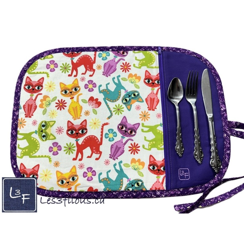 Chats Multicouleur Napperon avec Pochette Prêt à Broder Personnalisé NAP-397P