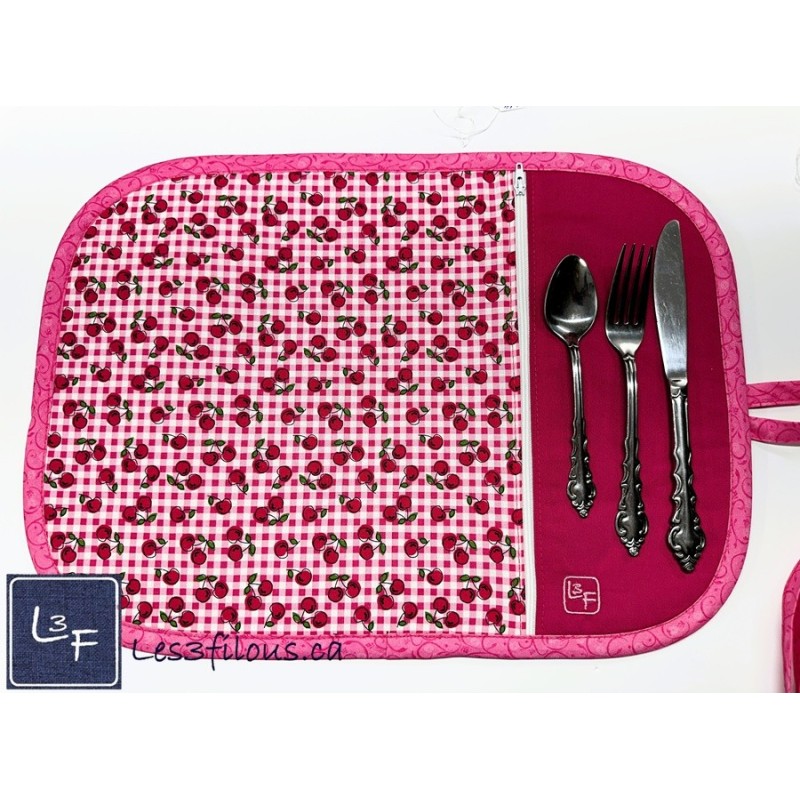 Cerises Cherry Napperon avec Pochette Personnalisé Prêt à Broder NAP-474P