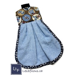 Serviette de cuisine à suspendre et attachable – Chiens Médaillons| les 3 Filous