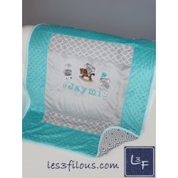 Elephant Serviette Capuchon Brodée et Personnalisée DOU-092