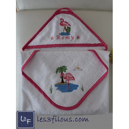 Flamant Serviette Capuchon Brodée et Personnalisée DOU-010