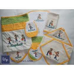 Construction Serviette Capuchon Brodée et Personnalisée DOU-091