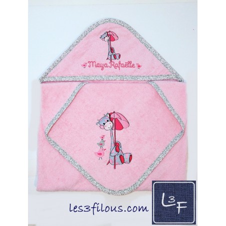 Girafe et 3 poules Serviette Capuchon Brodée et Personnalisée DOU-056