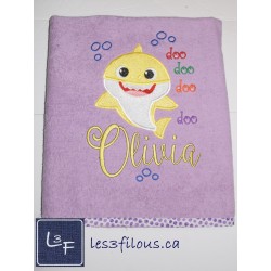 Mommy Shark Drap de Bain Brodé et Personnalisé DRA-136